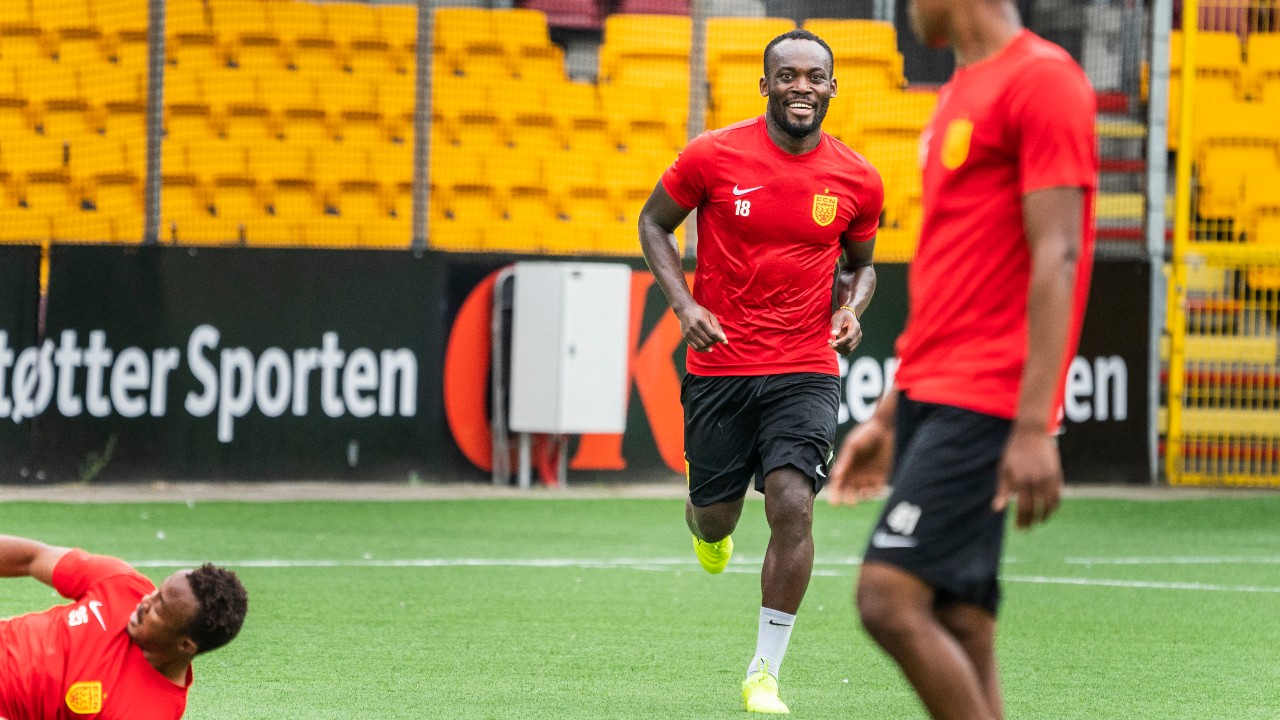 Essien at a training session with Nordsjælland (©AFP)
